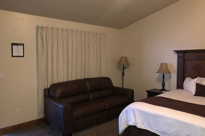 Room 33 of 52