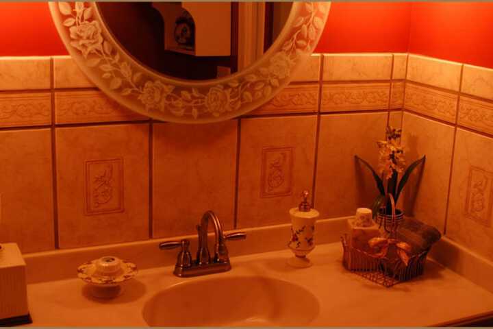 Room 28 of 62