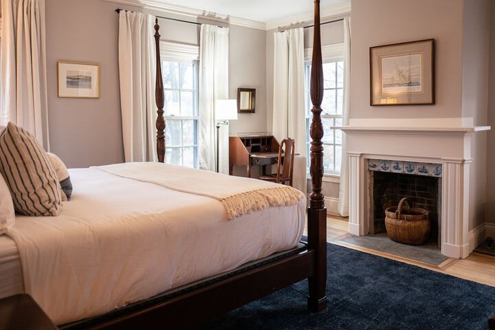 Room 9 of 45