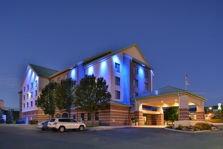 Hotel 2 of 68