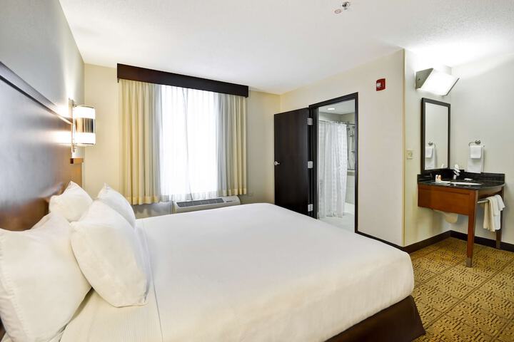Hyatt Place Chicago / Naperville/Warrenville