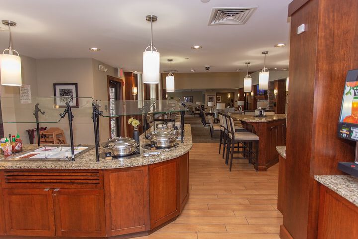 Staybridge Suites Bowling Green by IHG