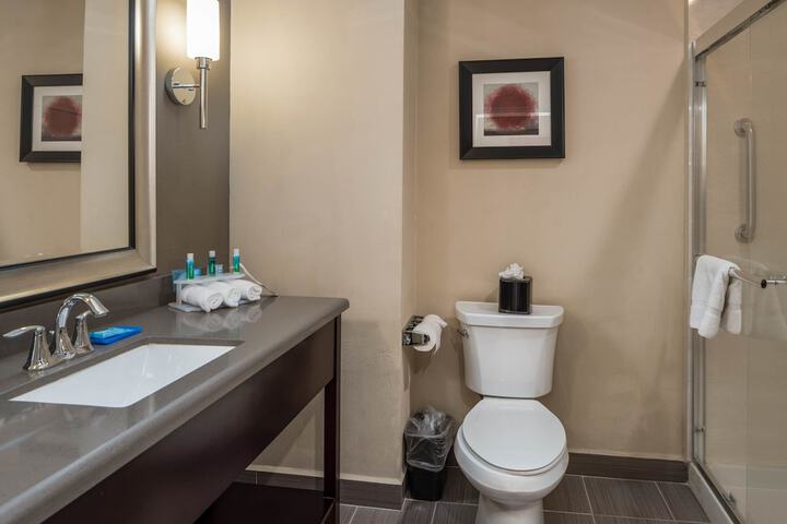 Room 20 of 34
