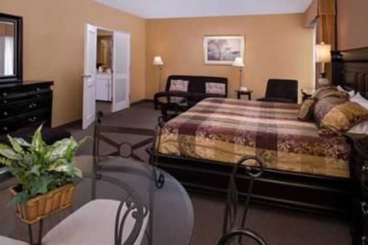 Ramada Plaza Rochester Airport