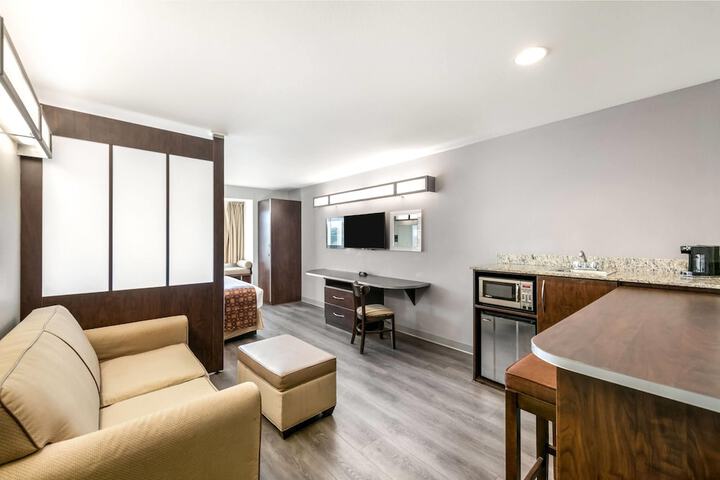 Microtel Inn & Suites by Wyndham Pearl River / Slidell