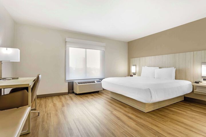 Best Western Plus Sugar Land / Stafford