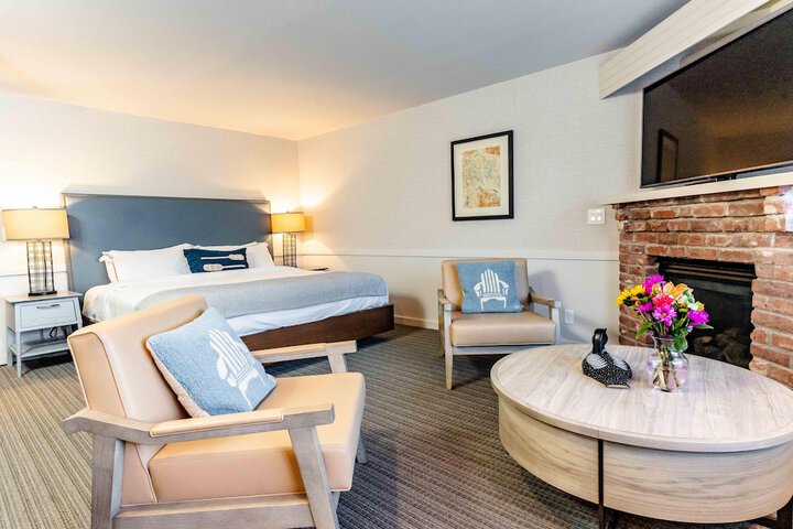 Room 44 of 178