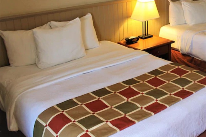 Room 28 of 29