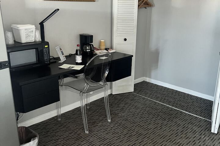 Room 28 of 53