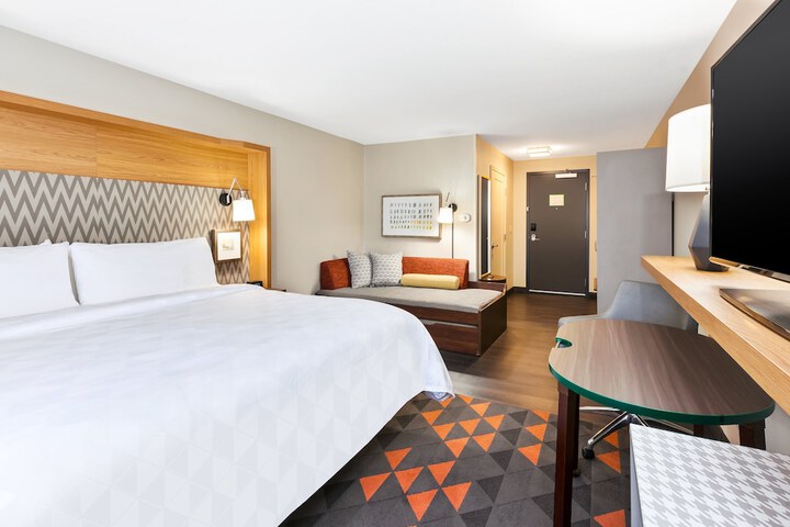 Holiday Inn & Suites Toledo Southwest - Perrysburg by IHG