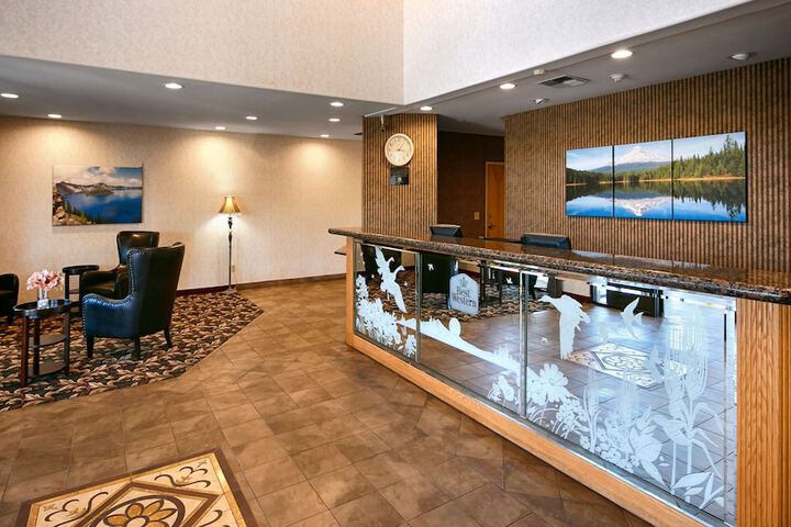 Best Western Dallas Inn & Suites