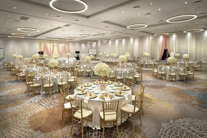 Ballroom/Hall 40 of 45