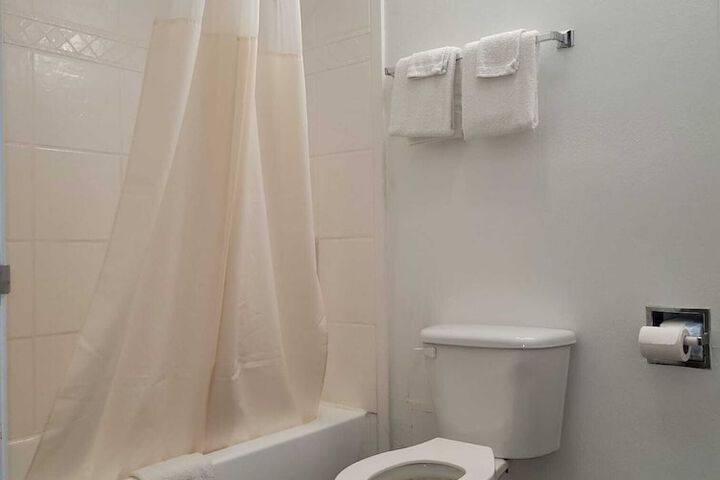 Room 49 of 83