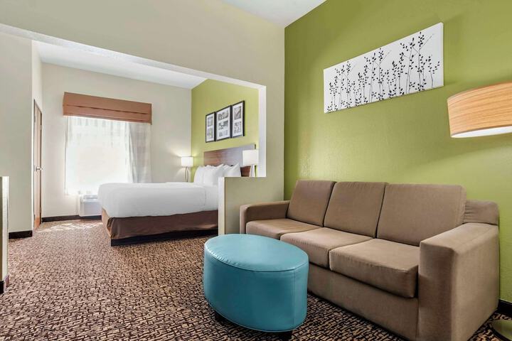 Room 12 of 36