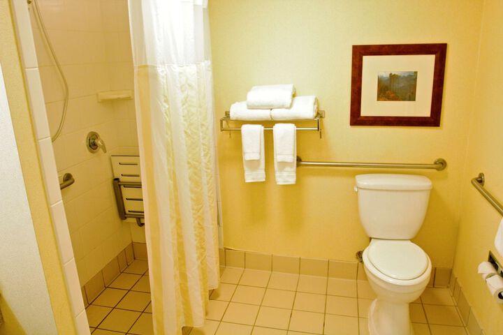 Room 20 of 33