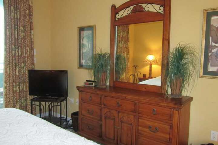 Room 12 of 30
