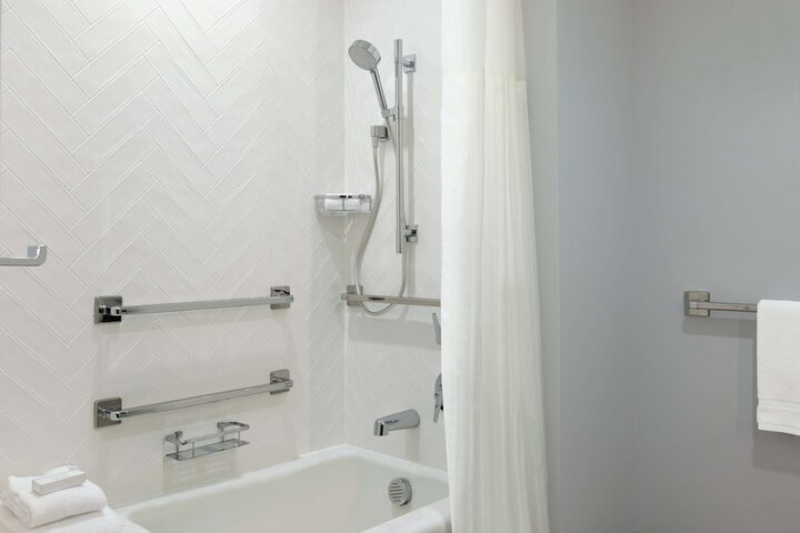 Room 16 of 45