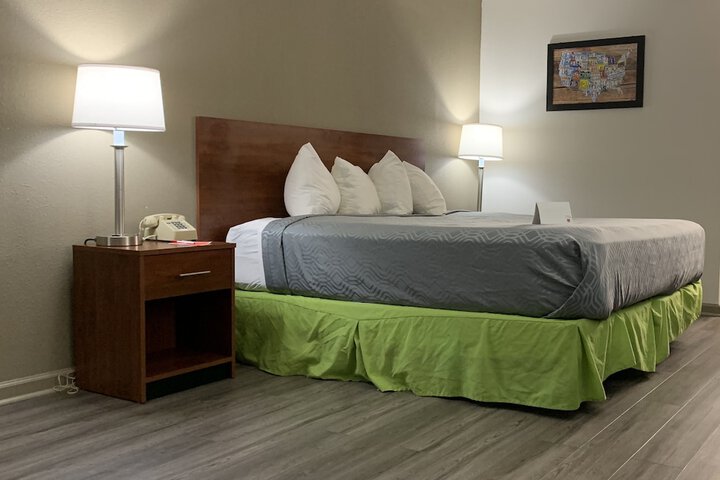 Room 18 of 46