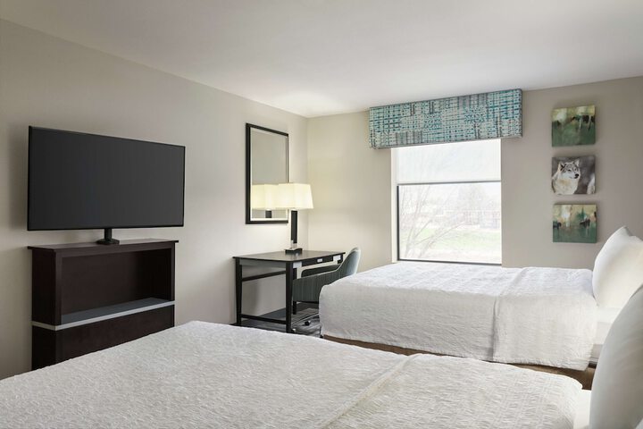 Room 44 of 68