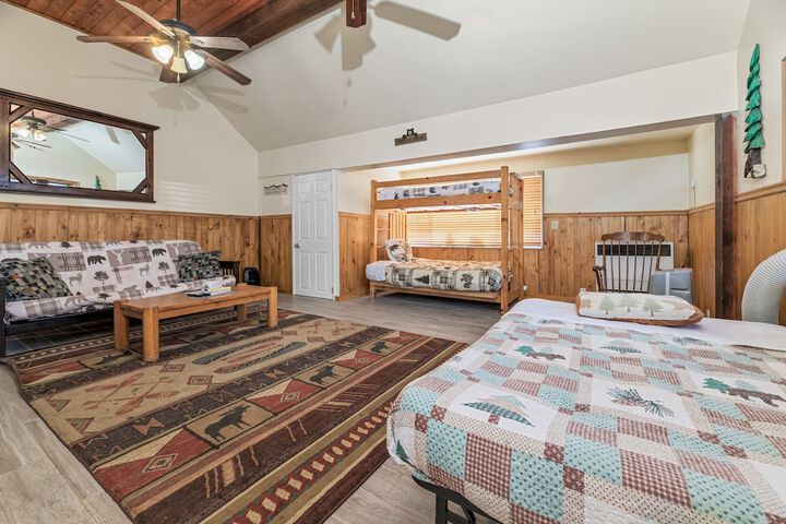 Room 115 of 141