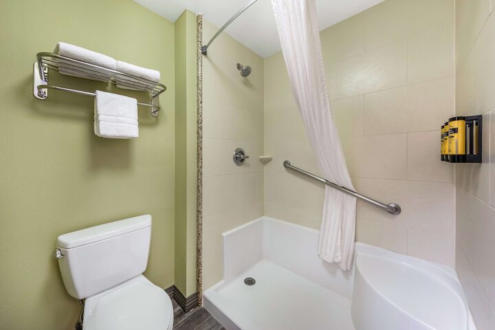 Best Western Plus Avita Suites