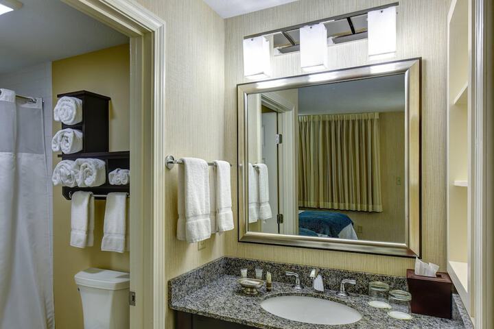 Port Inn & Suites Kennebunk an Ascend Collection Hotel