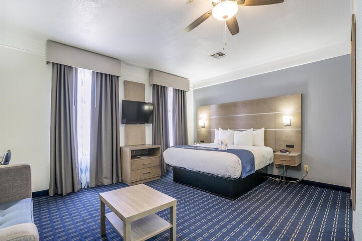 Room 90 of 117