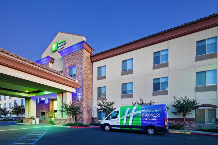 Holiday Inn Express & Suites Clovis-Fresno Area by IHG