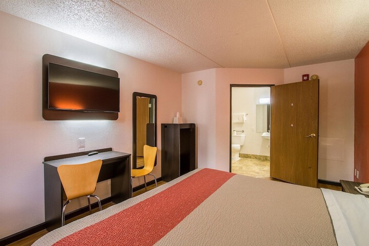 Motel 6 Ashland OH