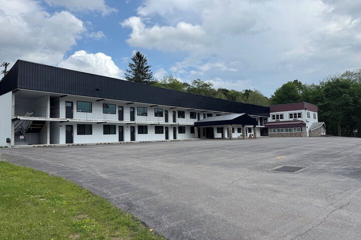 Raystown Country Lodge