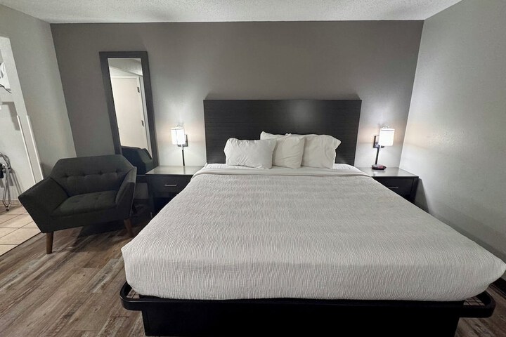 Room 7 of 23