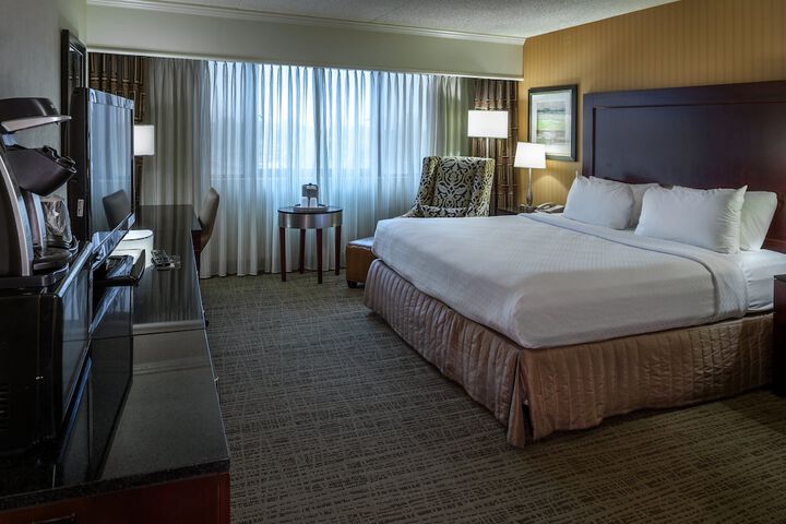Crowne Plaza St. Louis Airport by IHG