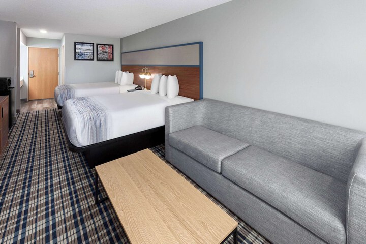 Room 51 of 64