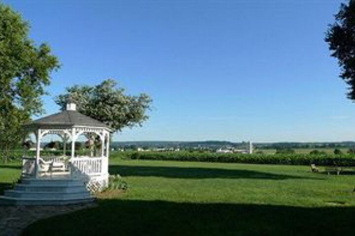 Stoltzfus Bed & Breakfast