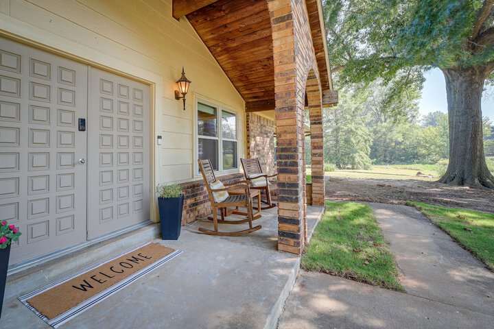 Quiet Oklahoma Home - Close to Golf Courses!