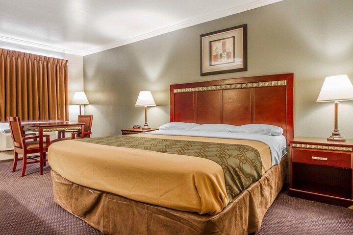 Room 20 of 23