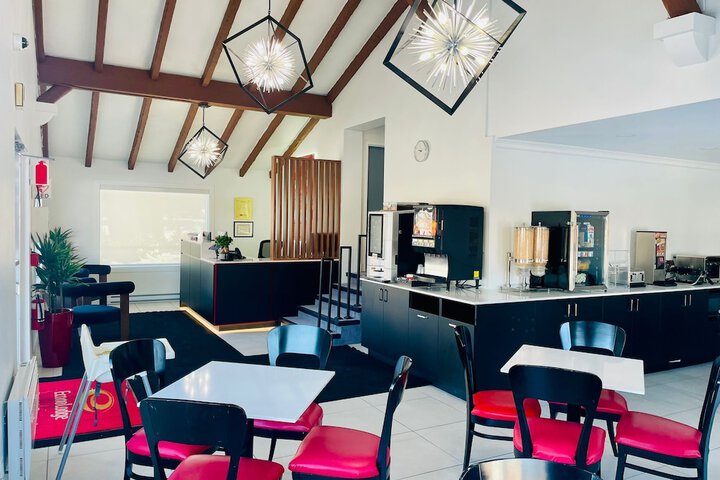 Econo Lodge Montreal-Brossard