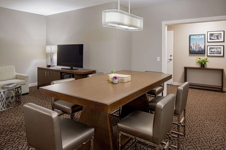 Room 43 of 82