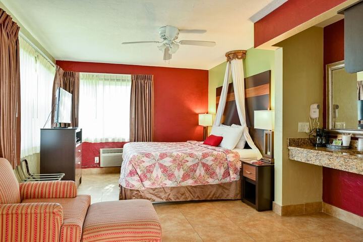 Room 102 of 117