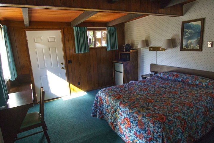 Room 7 of 14