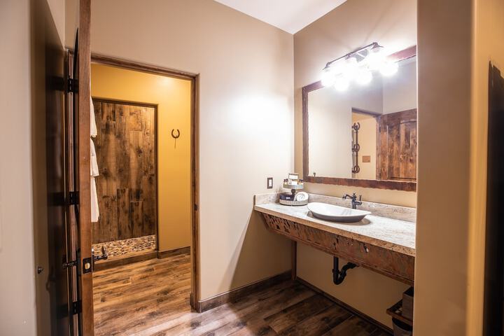 Room 25 of 59