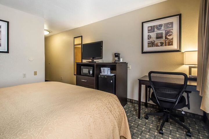 Room 16 of 32
