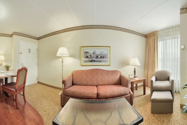 Room 12 of 33