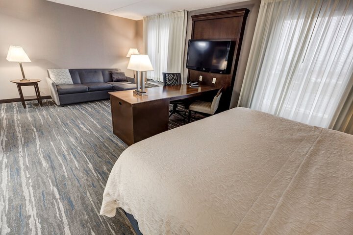Room 42 of 67