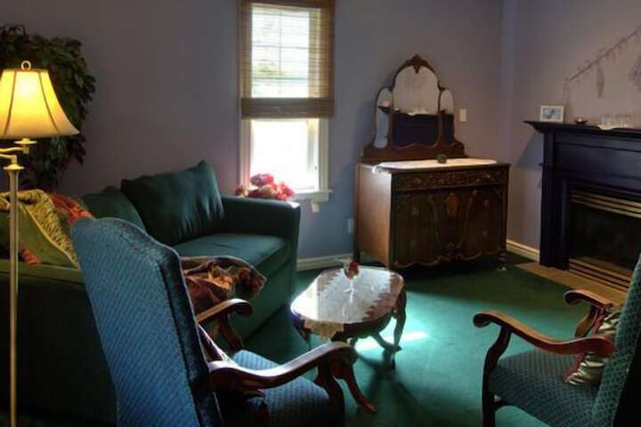 Room 11 of 25