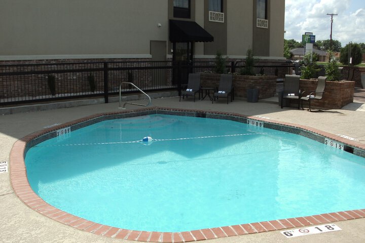 Pool 10 of 45