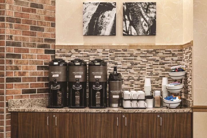 Breakfast/Coffee Service 29 of 31