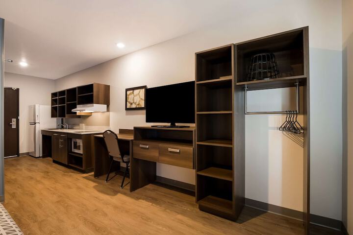 WoodSpring Suites Moreno Valley