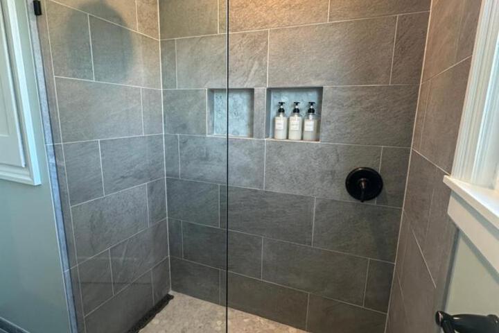 State Street Cottage Suite 2