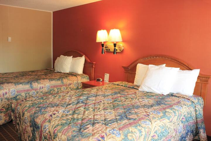 Room 10 of 19